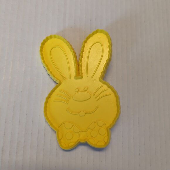 Hallmark Easter Bunny Rabbit Cookie Cutter Face 1976 Hallmark Bow Tie - Picture 1 of 4